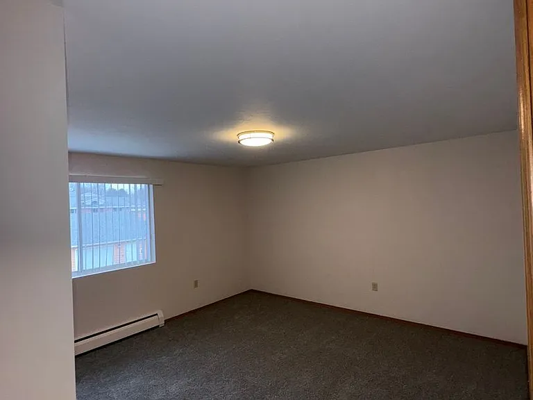 2677 Humboldt Rd — Photo 38