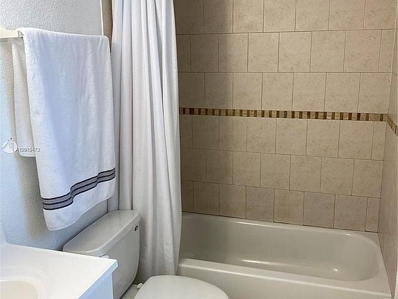 4th image of 9958 N Kendall Dr APT 511-5