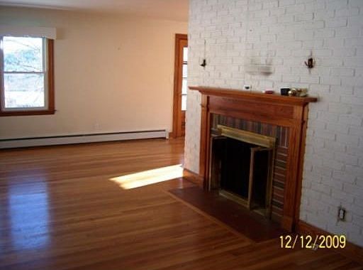2nd image of 56 Ashburnham Hill Rd