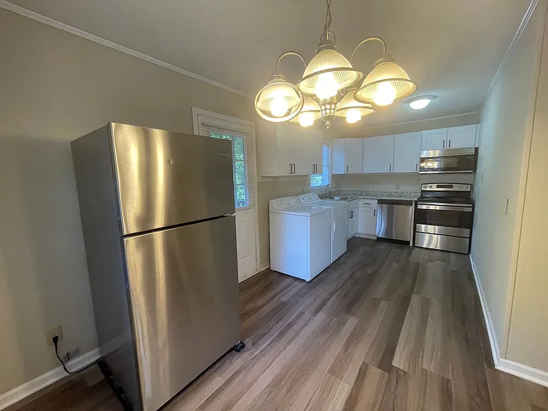 207 Charleston Ave — Photo 19