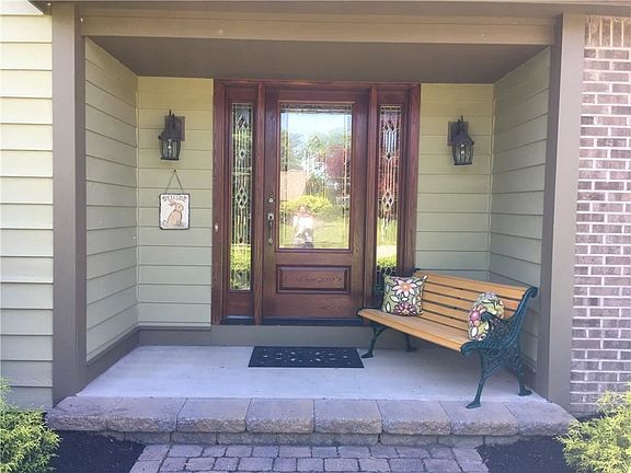 3rd image of 15 Windsor Way