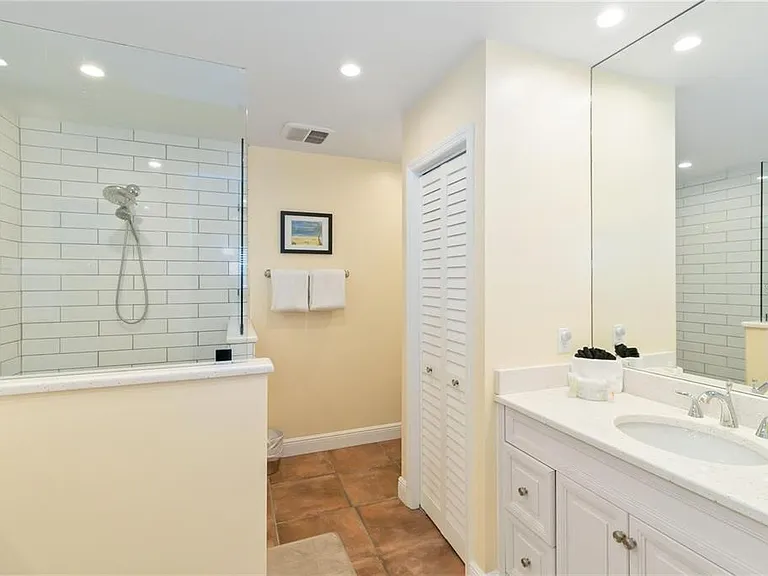 6711 Avenue C — Photo 21