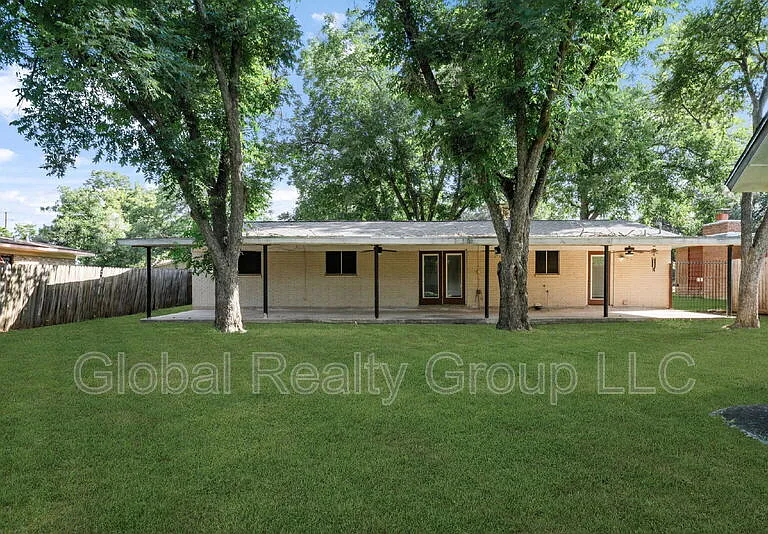 138 Bobolink Dr — Photo 27