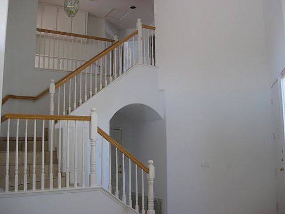 2nd image of 526 Calle Capistrano