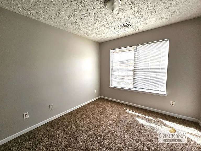 752 Georgetown Ct — Photo 20