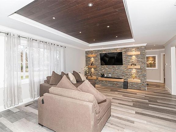 4th image of 2206 S Green Rock Ln