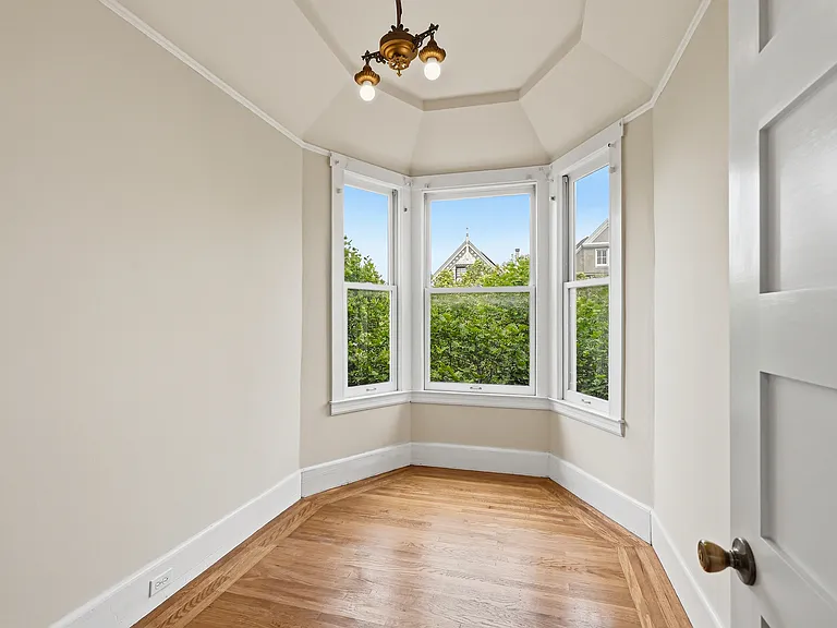 749 Clayton St #747 — Photo 12
