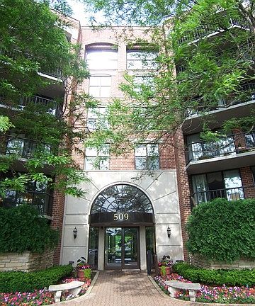 2nd image of 509 Aurora Ave Unit 515