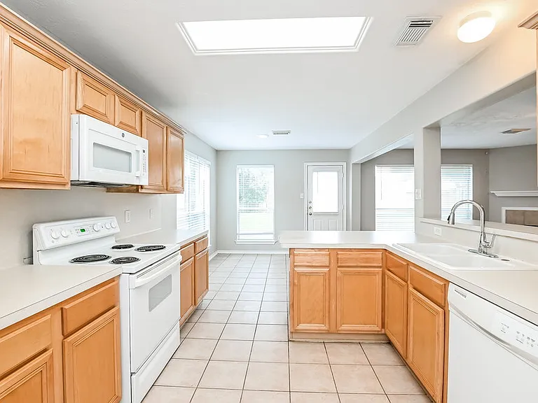 12018 Lucky Meadow Dr — Photo 8