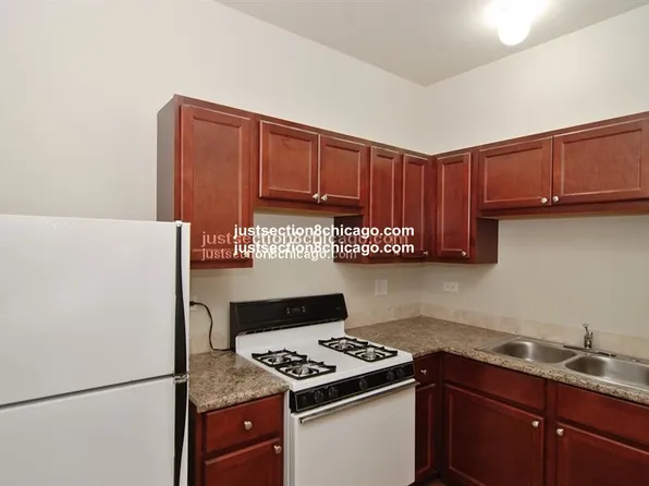 3652 W Augusta Blvd #1E, Chicago, IL 60651