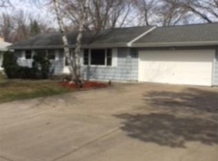 1880 Sterling St N, Maplewood, MN 55109