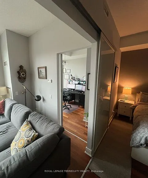 116 George St #405 — Photo 9