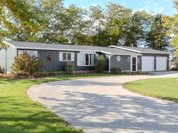 22430 E 500 North Rd, Fairbury, IL 61739