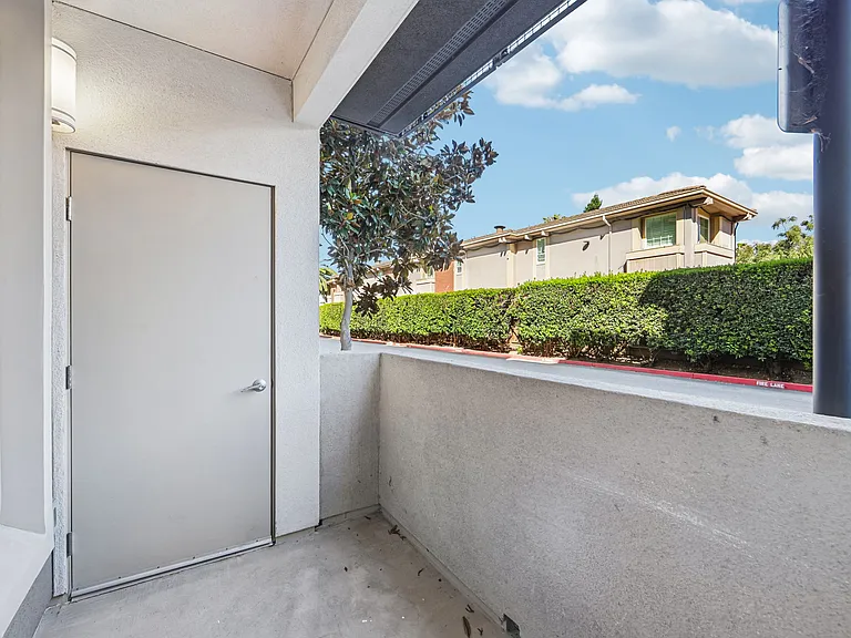Cirrus Redwood City — Photo 27