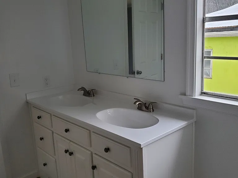 18457 New Kent Hwy — Photo 8