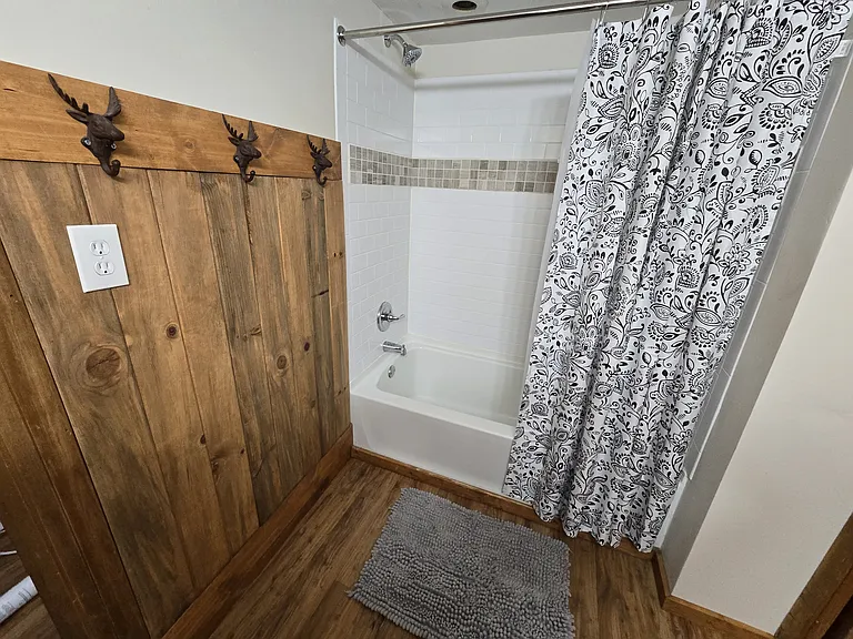 212 Charter Hills Rd — Photo 5