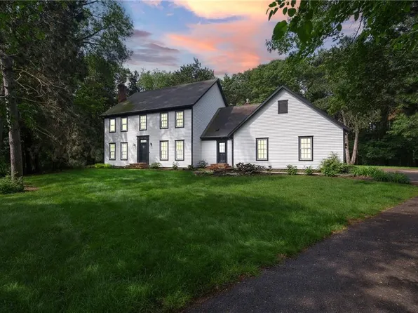 3712 Glen Crest Court, Eau Claire, WI 54701