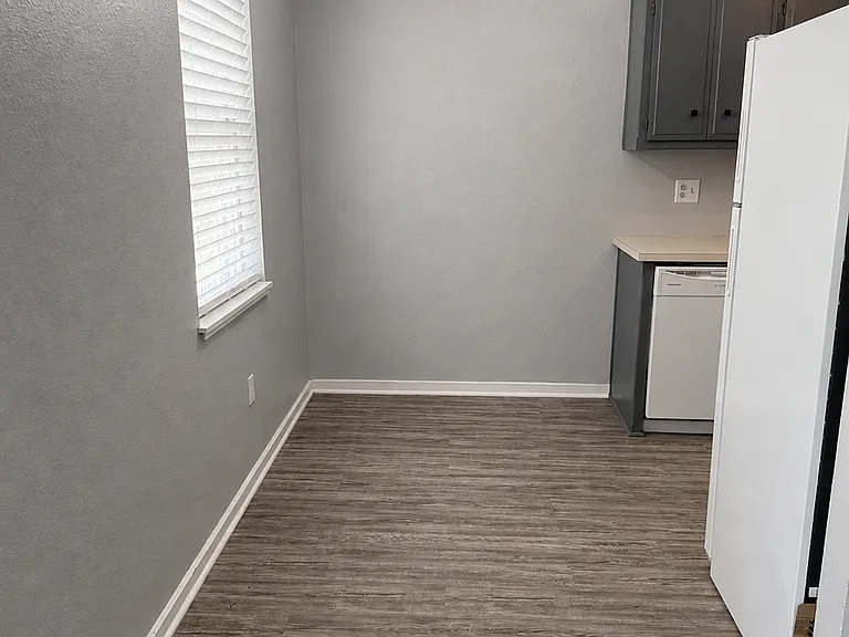 8208 Chas Cir #7 — Photo 6