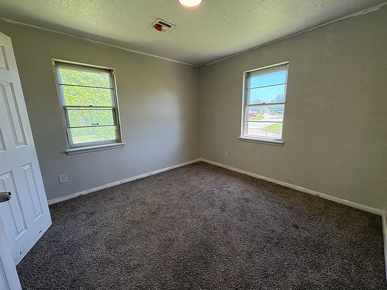 6921 Sears Ter — Photo 14