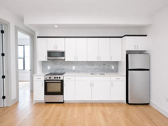 2nd image of 243 Harman St APT 3R