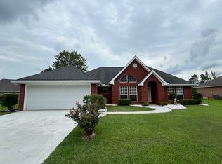 60 First Colony Dr, Columbus, MS 39702