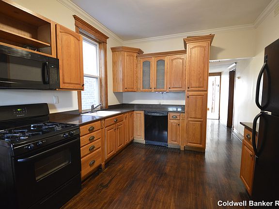 5th image of 2736 W Evergreen Ave #2F