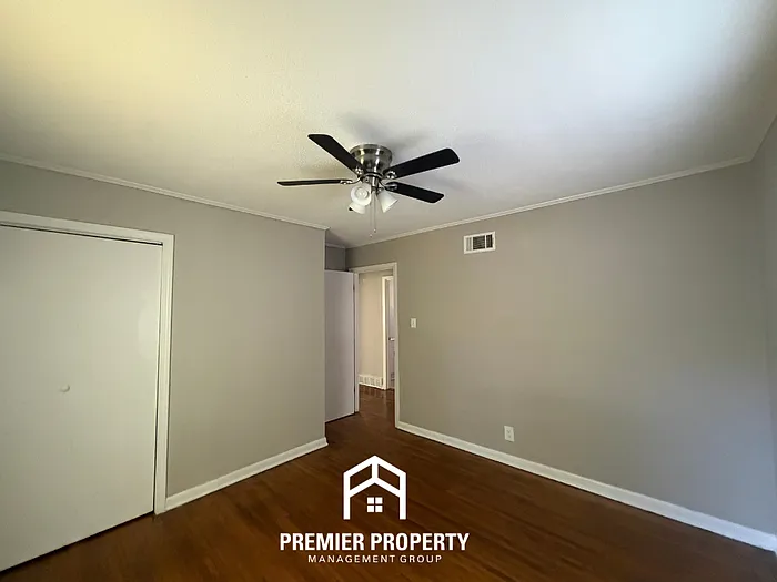1629 Raymore Rd — Photo 9