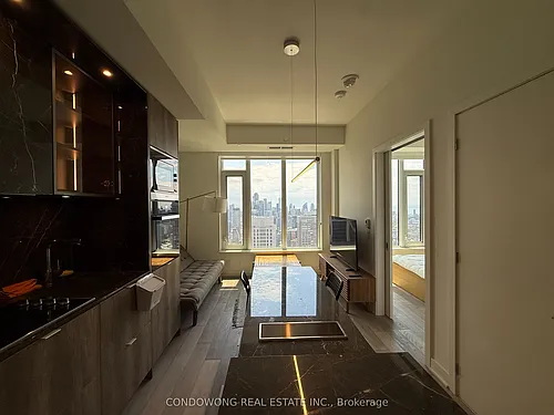 11 Yorkville Ave Photo 1