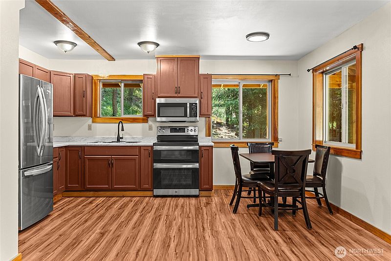 3rd image of 15 Howerton Road