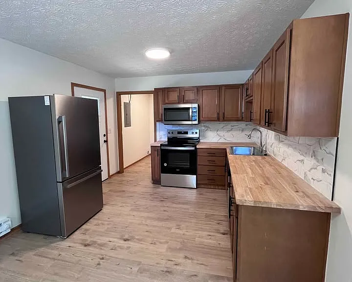 570 Polk St — Photo 3