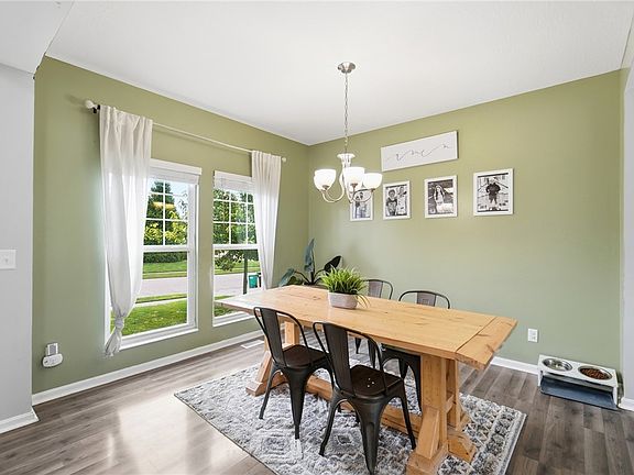 5th image of 51 Shady Pines Ave