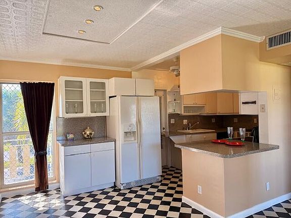 2nd image of 315 Circle Drive #202