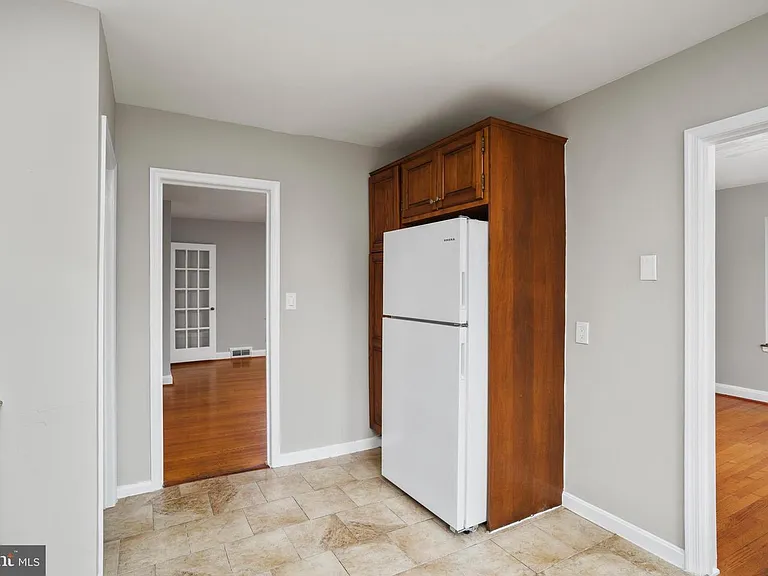 1738 Glen Ridge Rd — Photo 9