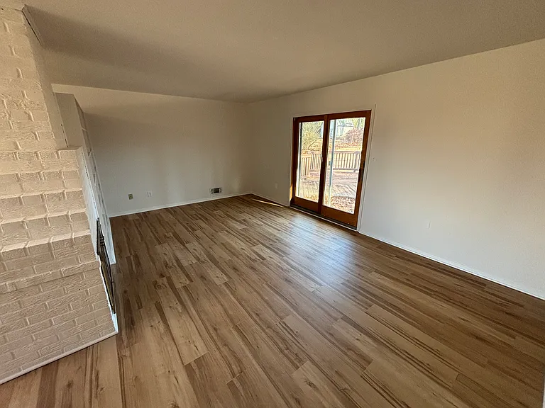 5321 Ravensworth Rd — Photo 7