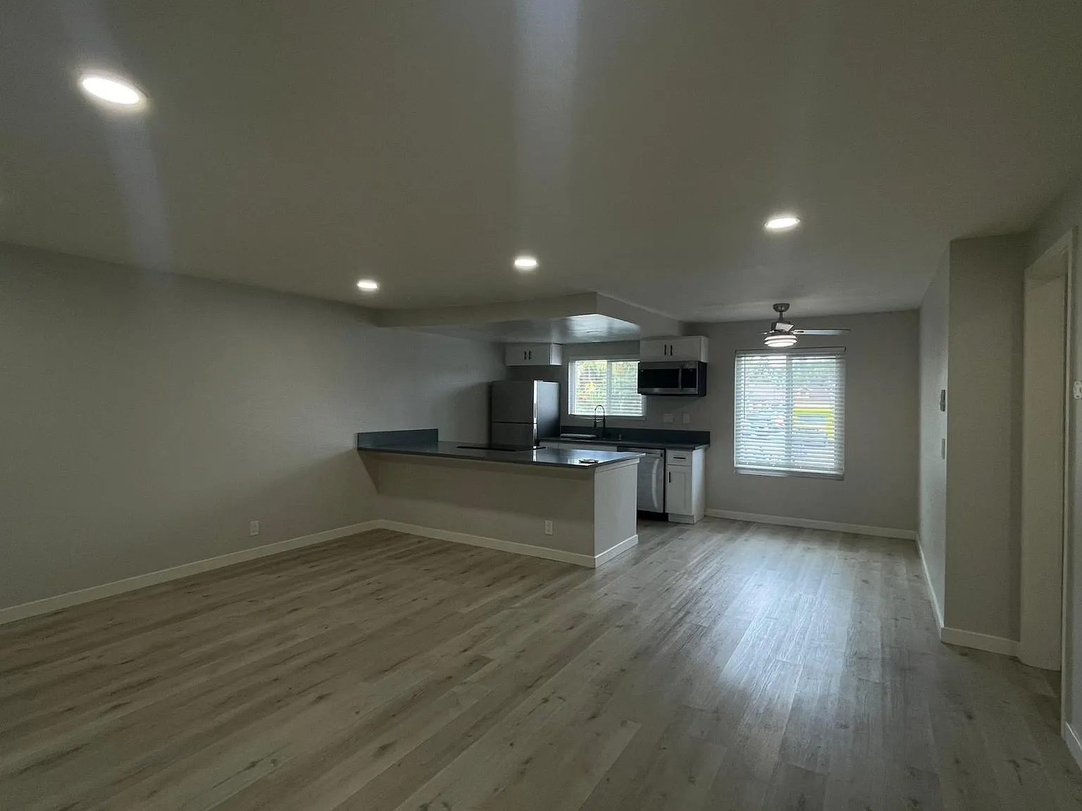 2 bed, 1100 sqft, $2,795 — Photo 2