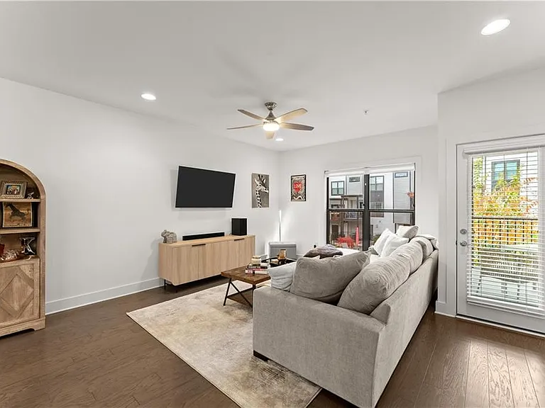53 Moda Ln — Photo 4