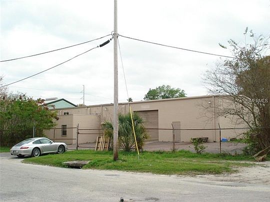 3rd image of 3201 E 3rd Ave