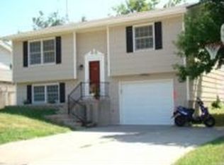 102 Skenk St, Pella, IA 50219