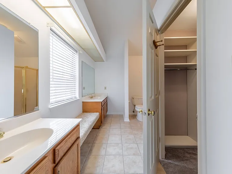 308 Ferguson Bnd — Photo 19