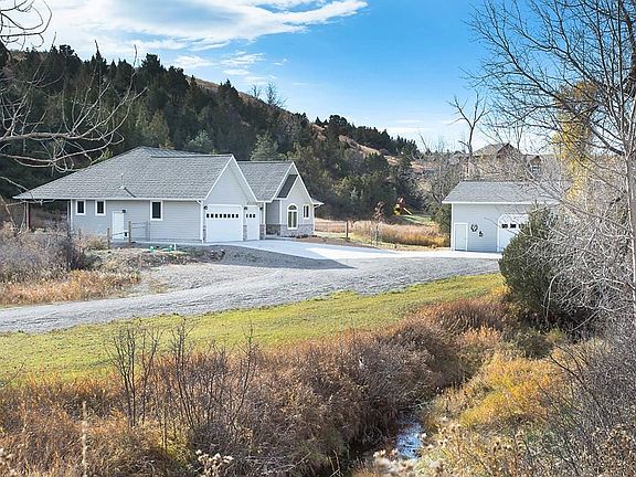 2nd image of 4541 Juniper Cir