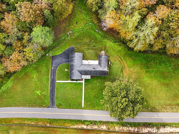 3rd image of 4299 Fairview Rd