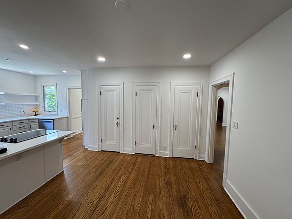 4th image of 2904 Riedling Dr
