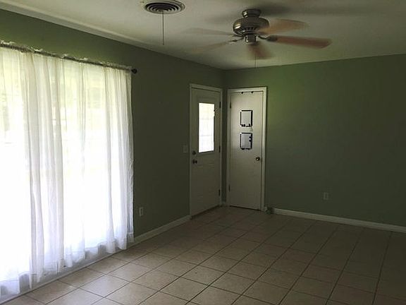 3rd image of 2402 Pin Oak Dr