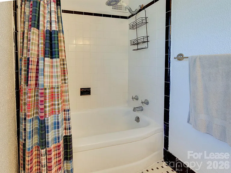 4917 White Oak Rd — Photo 23