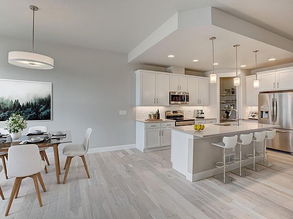 4th image of 8452 Cromwell Dr #2