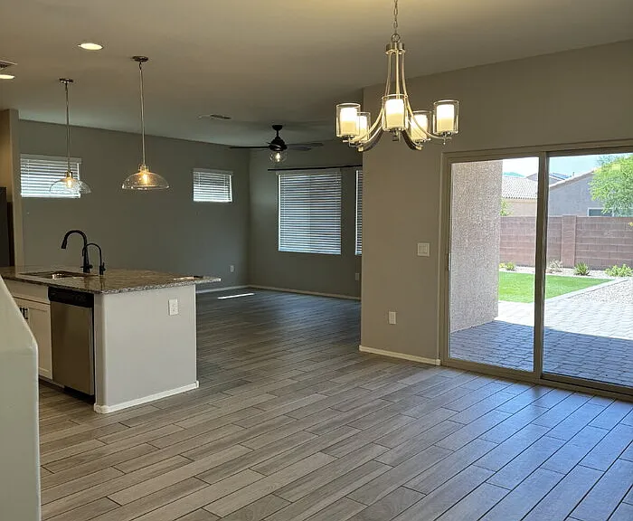 918 E Prairie Field Ln — Photo 2