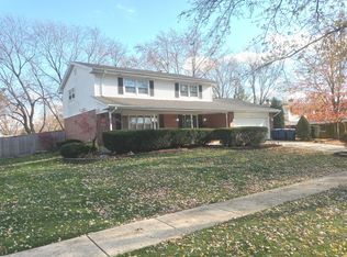 8S035 Grant St, Darien, IL 60561