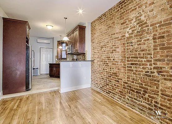 Rented by Warburg | media 28