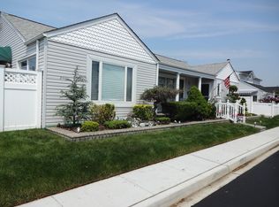 31 Boyd St, Long Beach, NY 11561