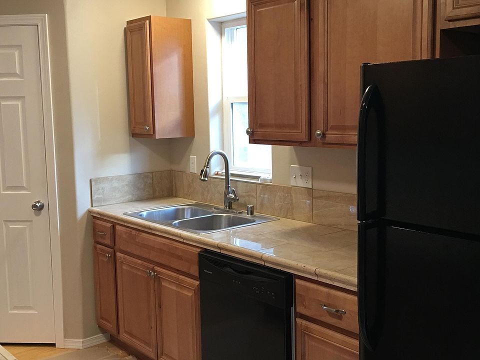 2nd image of 1863 Nova Ln